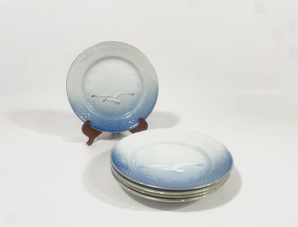 5x Bing & Grondahl Copenhagen Seagull Gold Rim 616 Dessert Plates
