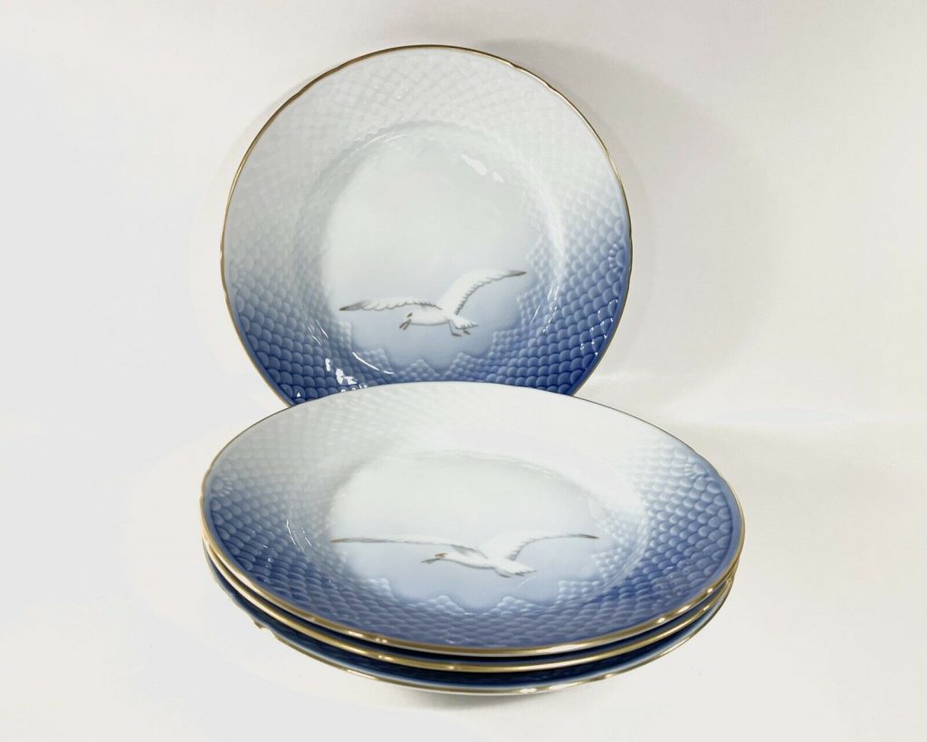 4x Bing & Grondahl Copenhagen Seagull Gold Rim Lunch Plates 326