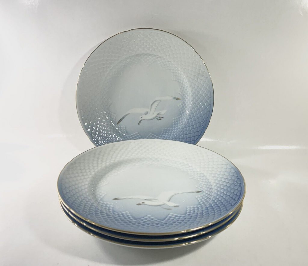4x Bing & Grondahl Copenhagen Seagull Gold Rim Lunch Plates