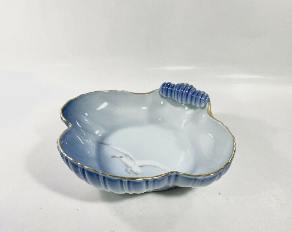 Bing & Grondahl Copenhagen Seagull Gold Rim Shell Bowl 347