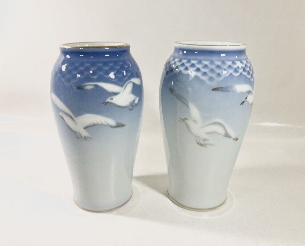 Bing & Grondahl Copenhagen Seagull Gold Rim Vase Set 678