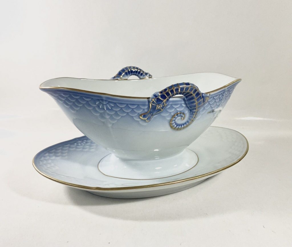 Bing & Grondahl Copenhagen Seagull Gold Rim Gravy Boat 311