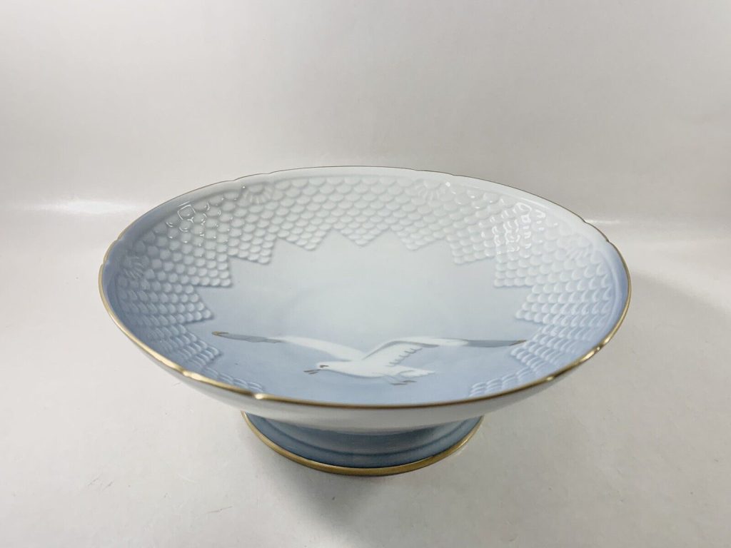 Bing & Grondahl Copenhagen Seagull Gold Rim Round Cake Stand Bowl 428