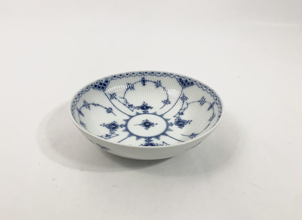 Royal Copenhagen Blue Fluted Half Lace Round Bowl 2