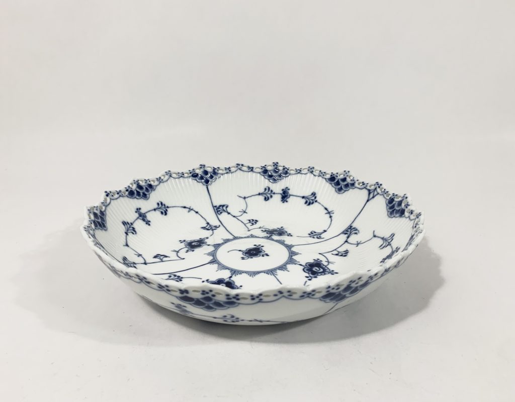 Royal Copenhagen Blue Fluted Full Lace 1022 Large Bowl 28 cm