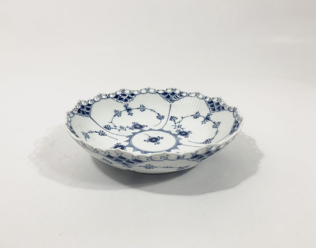 Royal Copenhagen Blue Fluted Full Lace 1018 Bowl 21 cm