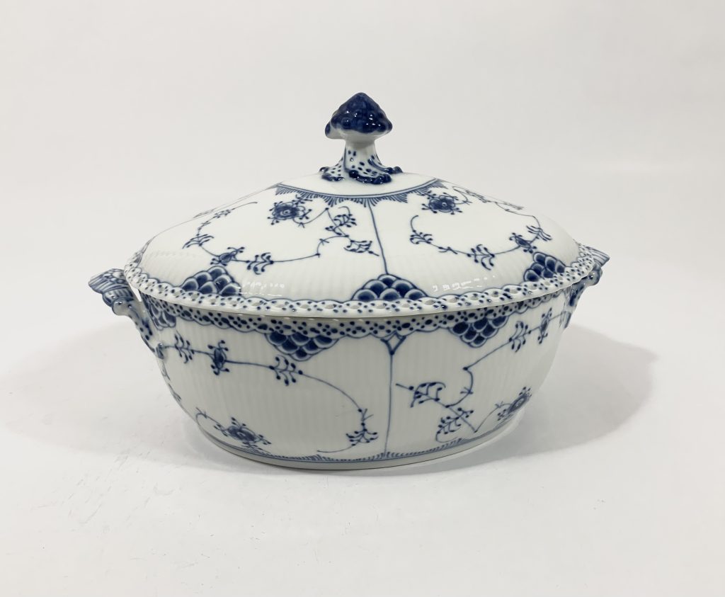Royal Copenhagen Blue Fluted Full Lace 1109 Oval Soup Tureen Bowl With Lid