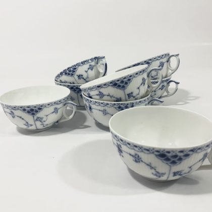 8x Royal Copenhagen Blue Fluted Half Lace 656 tea Cups