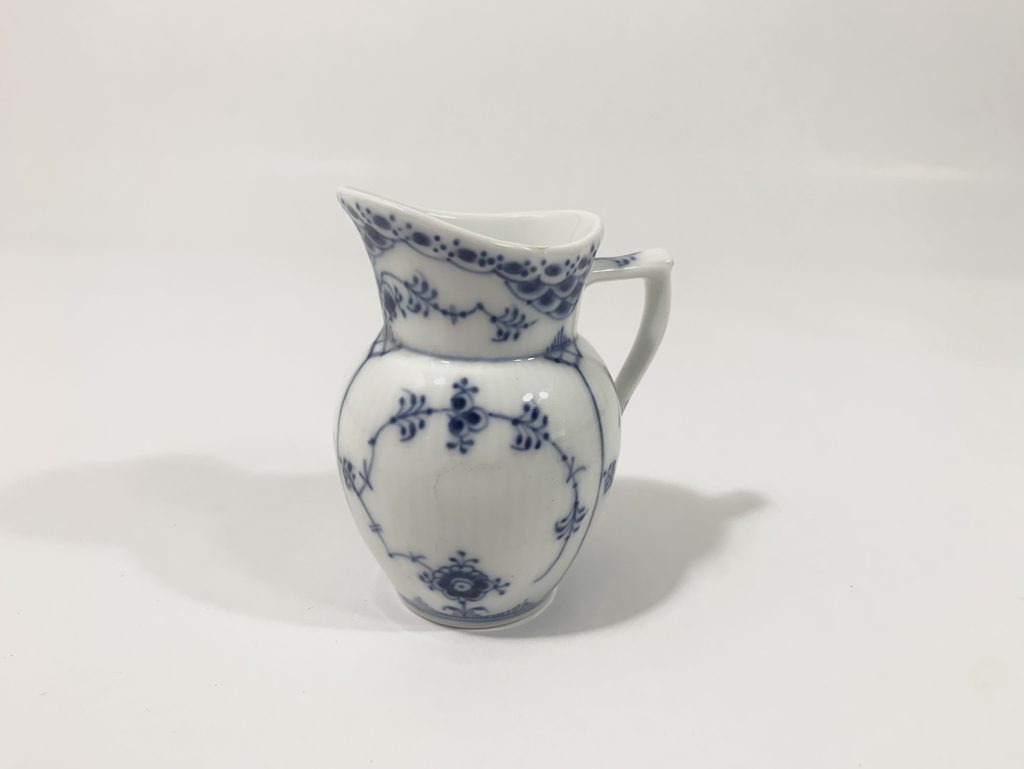 Royal Copenhagen Blue Fluted Plain 522 Creamer 1923 - 1934