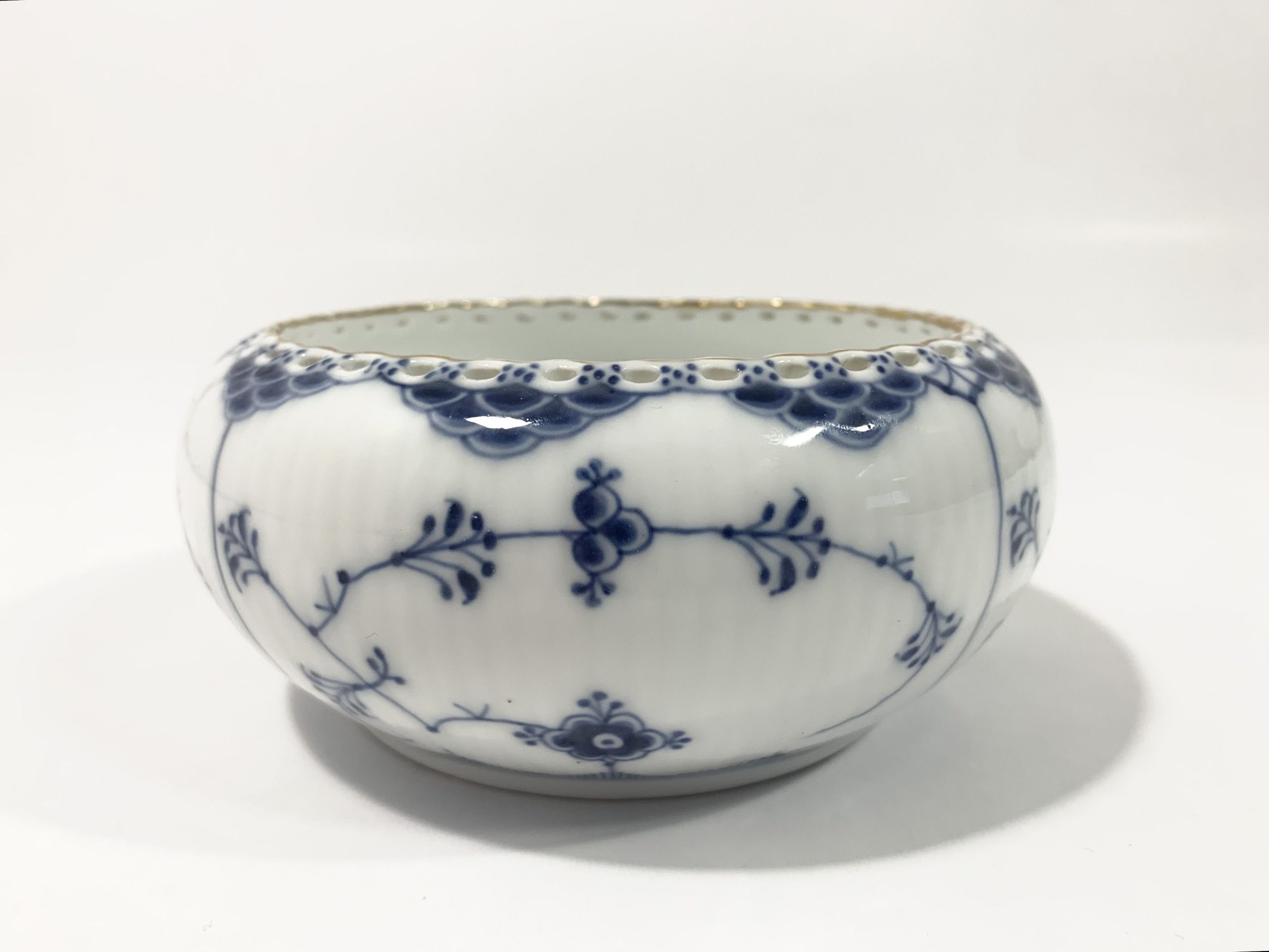 Royal Copenhagen Blue Fluted Full Lace 1183 Bowl Gold Trim 1923- 1934