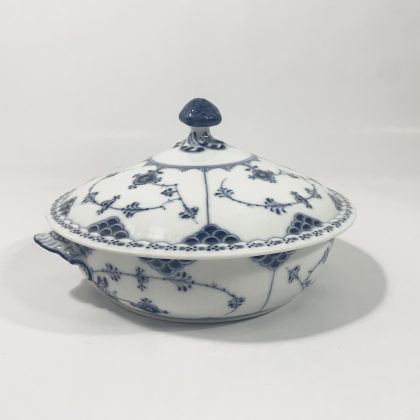 Royal Copenhagen Blue Fluted Half Lace 620 Round Soup Tureen 1923 - 1934