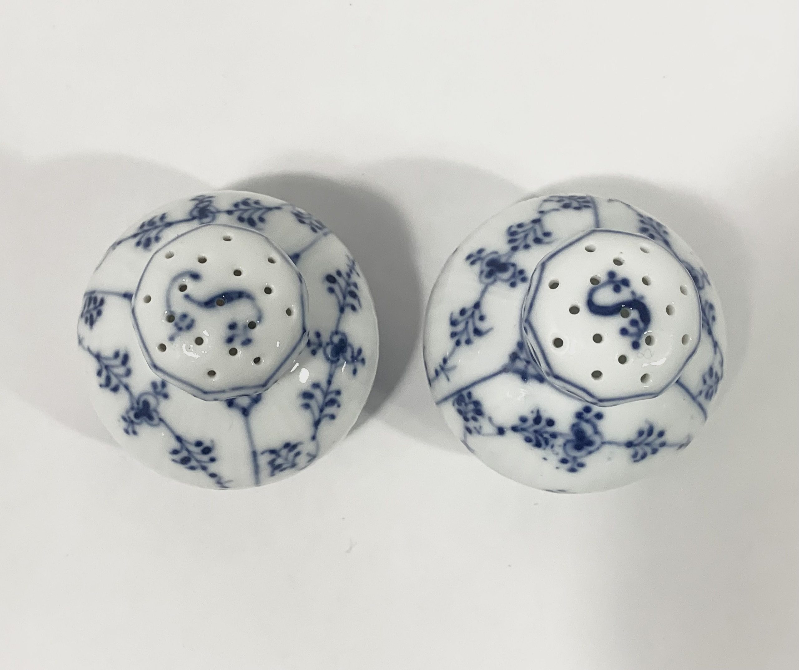 Royal Copenhagen Blue Fluted 711 & 712 Salt & Pepper Shaker Set