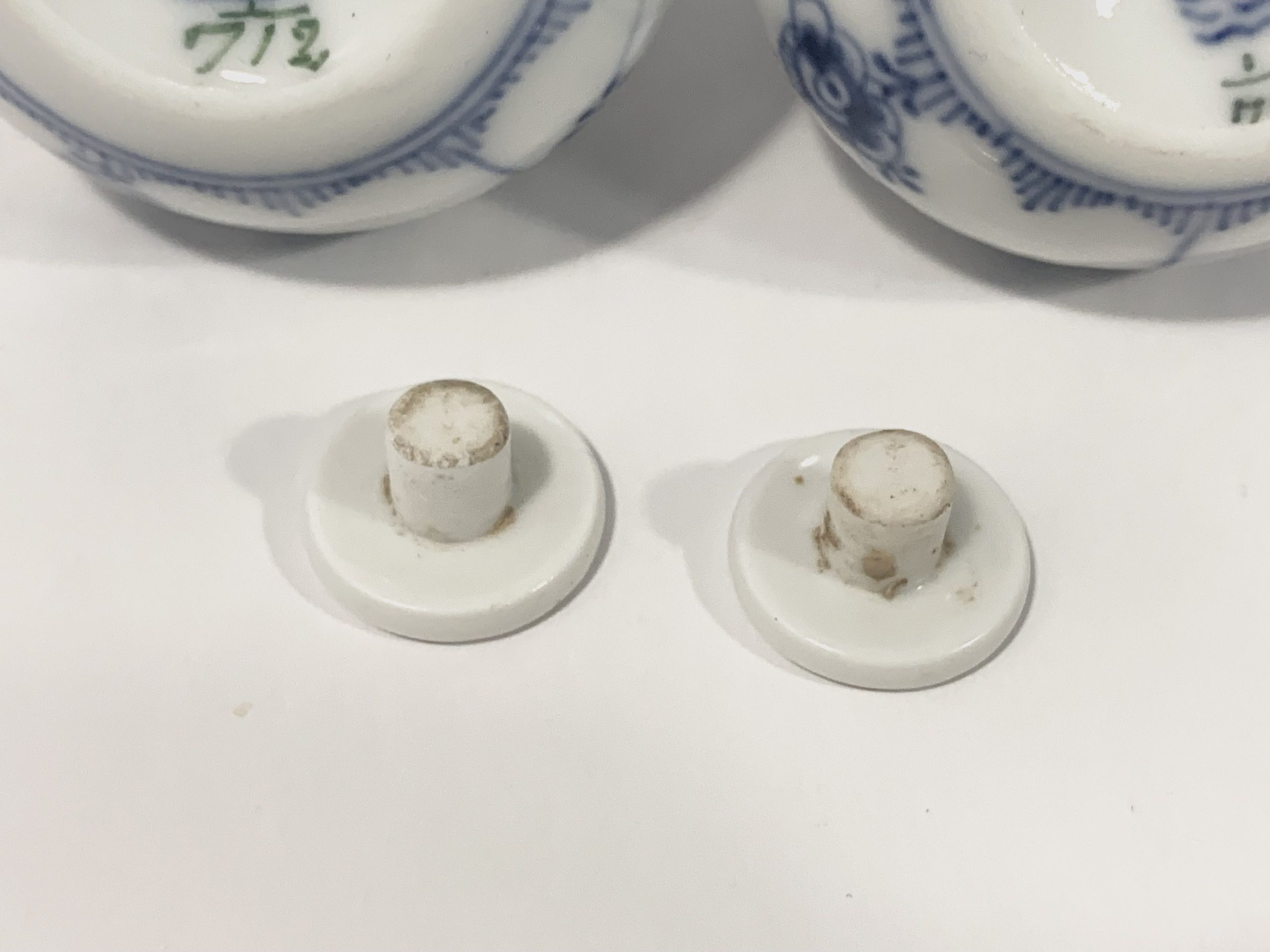 Royal Copenhagen Blue Fluted 711 & 712 Salt & Pepper Shaker Set