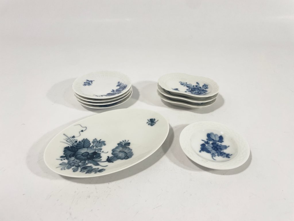 8x Royal Copenhagen Blue Flowers Butter Phats 1553 1802 8180 and Oval Dish 852