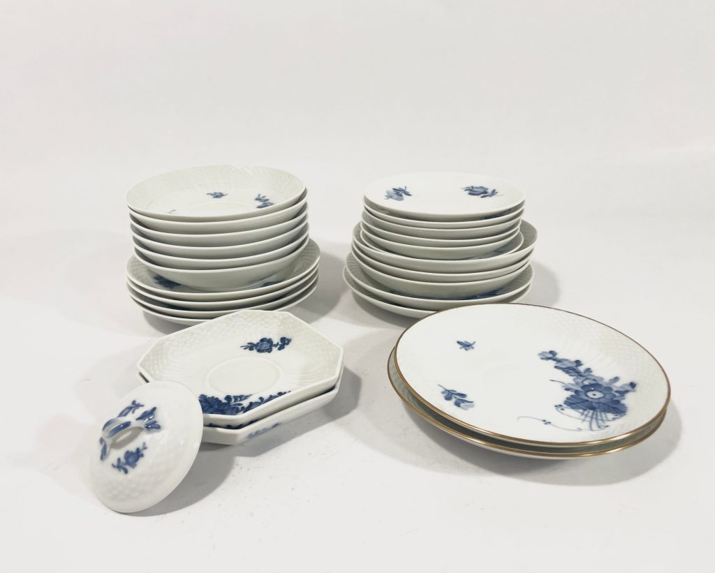 LOT 26x Royal Copenhagen Blue Flowers Saucers 1674 1870 1549 1546 8046 8040 8194