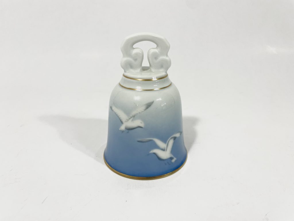 Bing & Grondahl Copenhagen Seagull Gold Rim Bell 6311