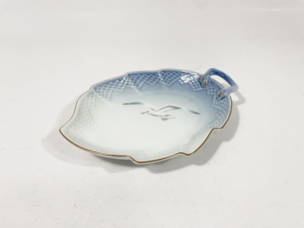 Bing & Grondahl Copenhagen Seagull Gold Rim Leaf Bowl Dish Serving Plate 357