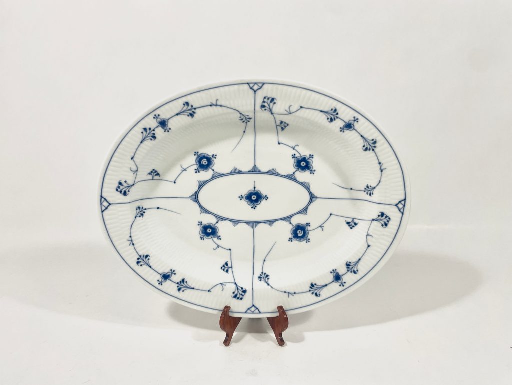 Royal Copenhagen Blue Fluted Plain 99 Oval Serving Platter Dish 1889 – 1922