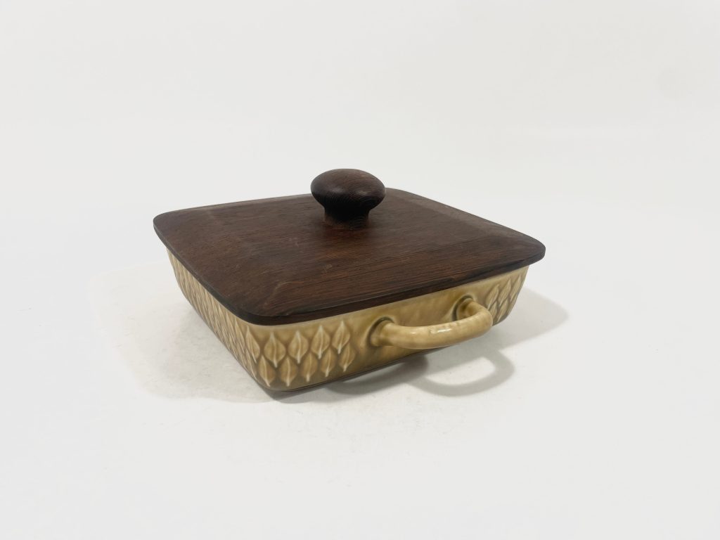 Bing and Grondahl Kronjyden Relief Bowl with Lid