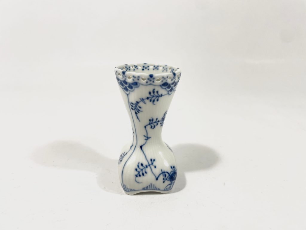 Royal Copenhagen Blue Fluted Full Lace 1162 Vase