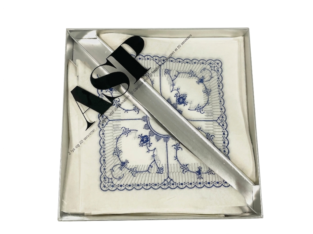 Royal Copenhagen Blue Fluted Paper Napkins with box