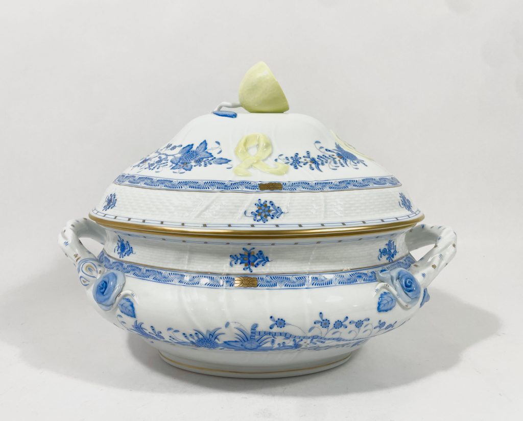 Herend Chinese Bouquet Blue 1003 Large Soup Tureen with Lemon Handle
