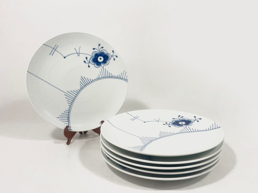 6x Royal Copenhagen Blue Fluted Mega 735 Dinner Plates 27 cm