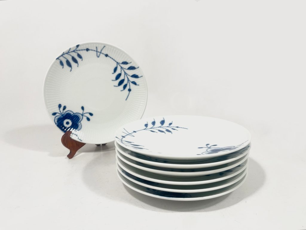 7x Royal Copenhagen Blue Fluted Mega 729 Dessert Plates 19 cm