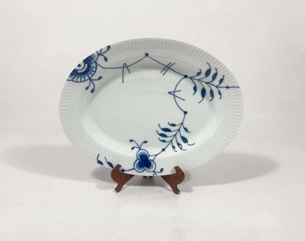Royal Copenhagen Blue Fluted Mega 373 Oval Serving Platter 30,5 cm