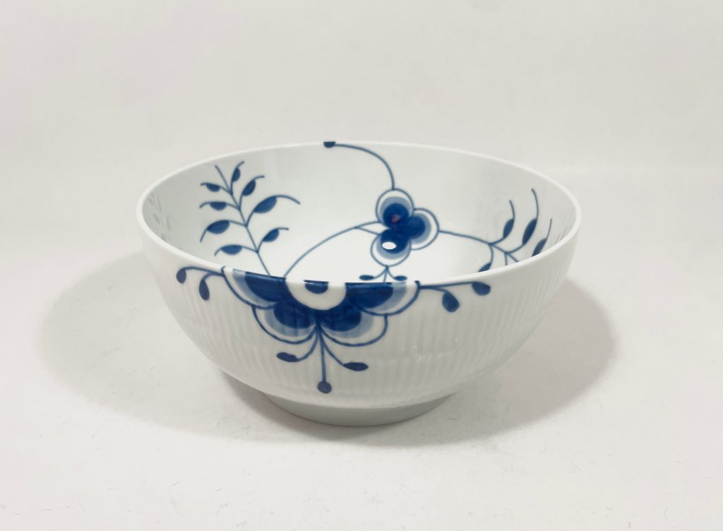 Royal Copenhagen Blue Fluted Mega 579 Round Large Salad Bowl 24 cm