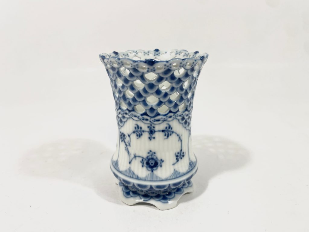 Royal Copenhagen Blue Fluted Full Lace 1016 Vase Cigar Cup