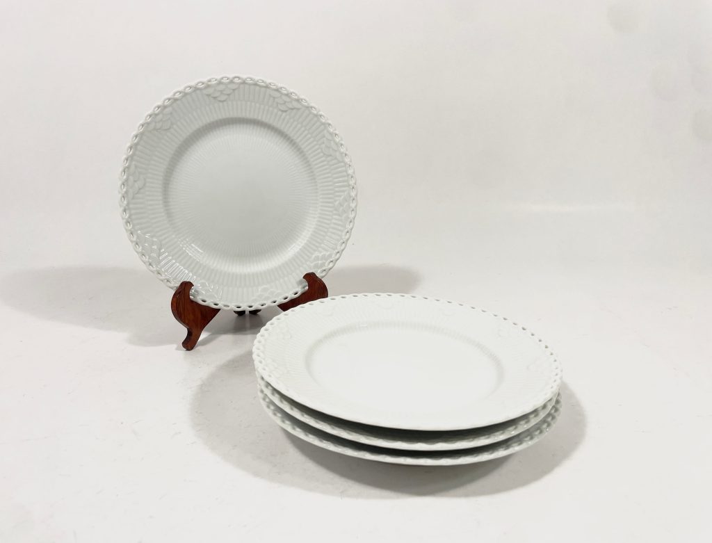 4x Royal Copenhagen Full Lace White 617 (1087) Dessert Plates 17,5 cm