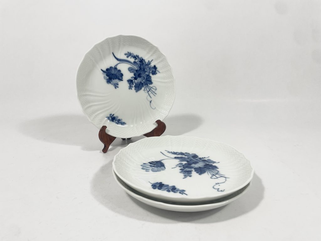 3x Royal Copenhagen Blue Flowers Curved Salad Dessert Plates 1645 19,5 cm